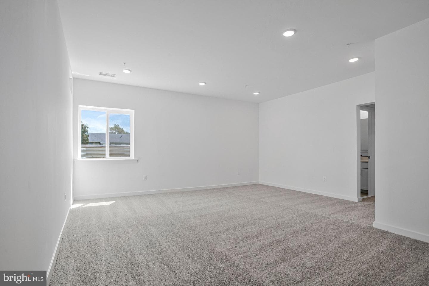 5723 Howard Drive photo 11