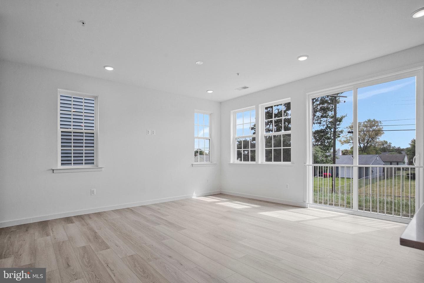 5723 Howard Drive photo 18