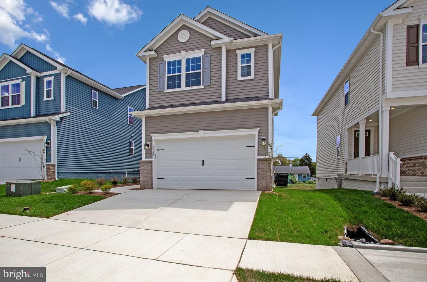 5723 Howard Drive photo 3