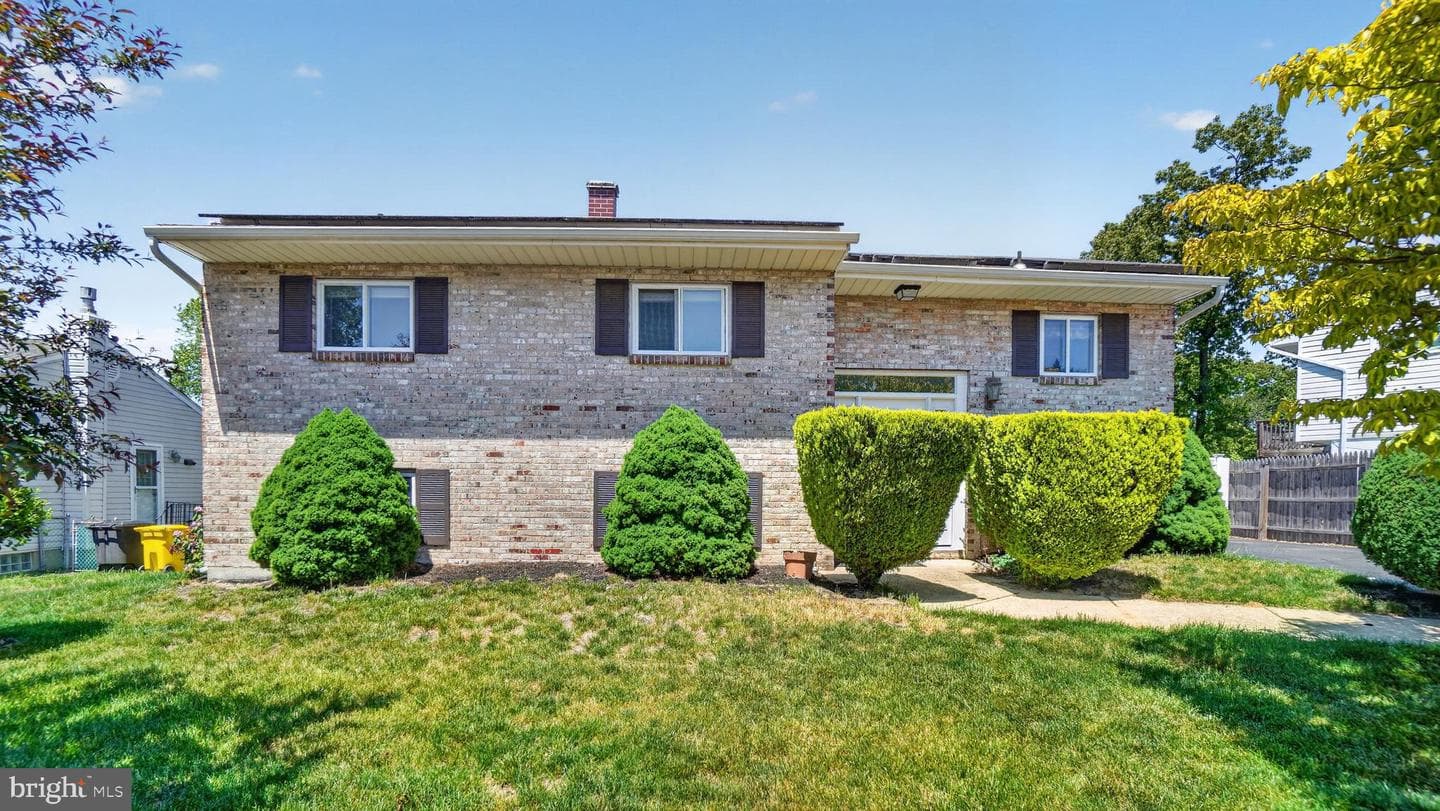 306 Shetlands Lane photo 2