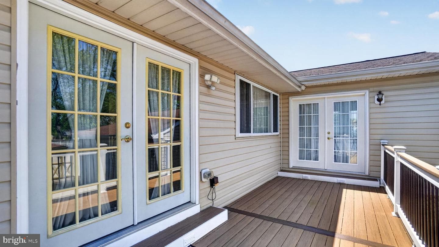 306 Shetlands Lane photo 6