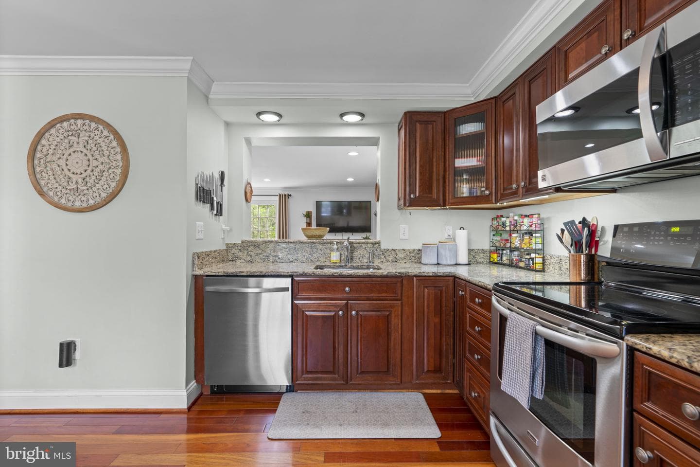 751 Willowby Run photo 13