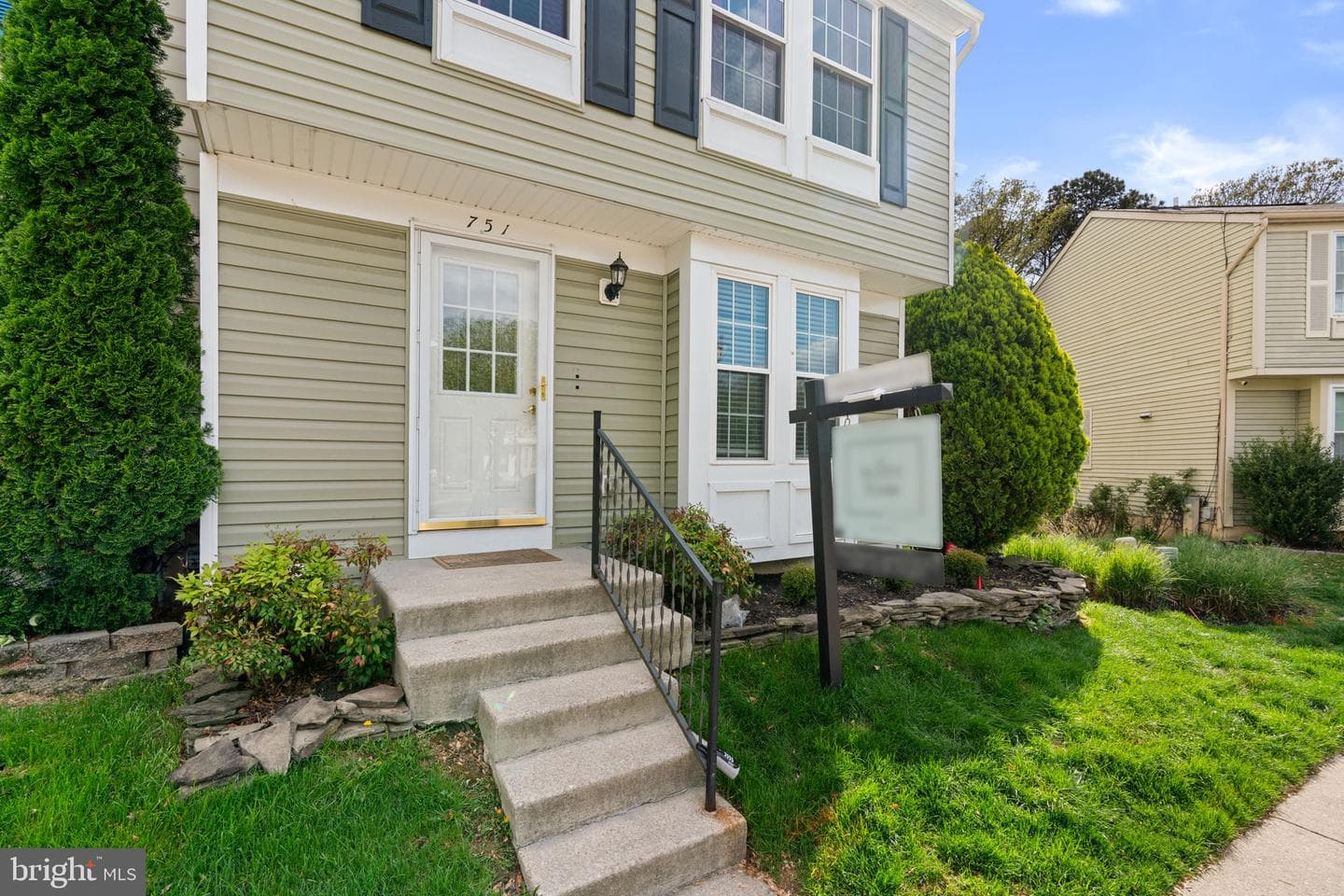 751 Willowby Run photo 2