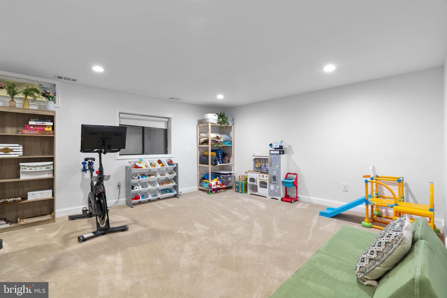 751 Willowby Run photo 25