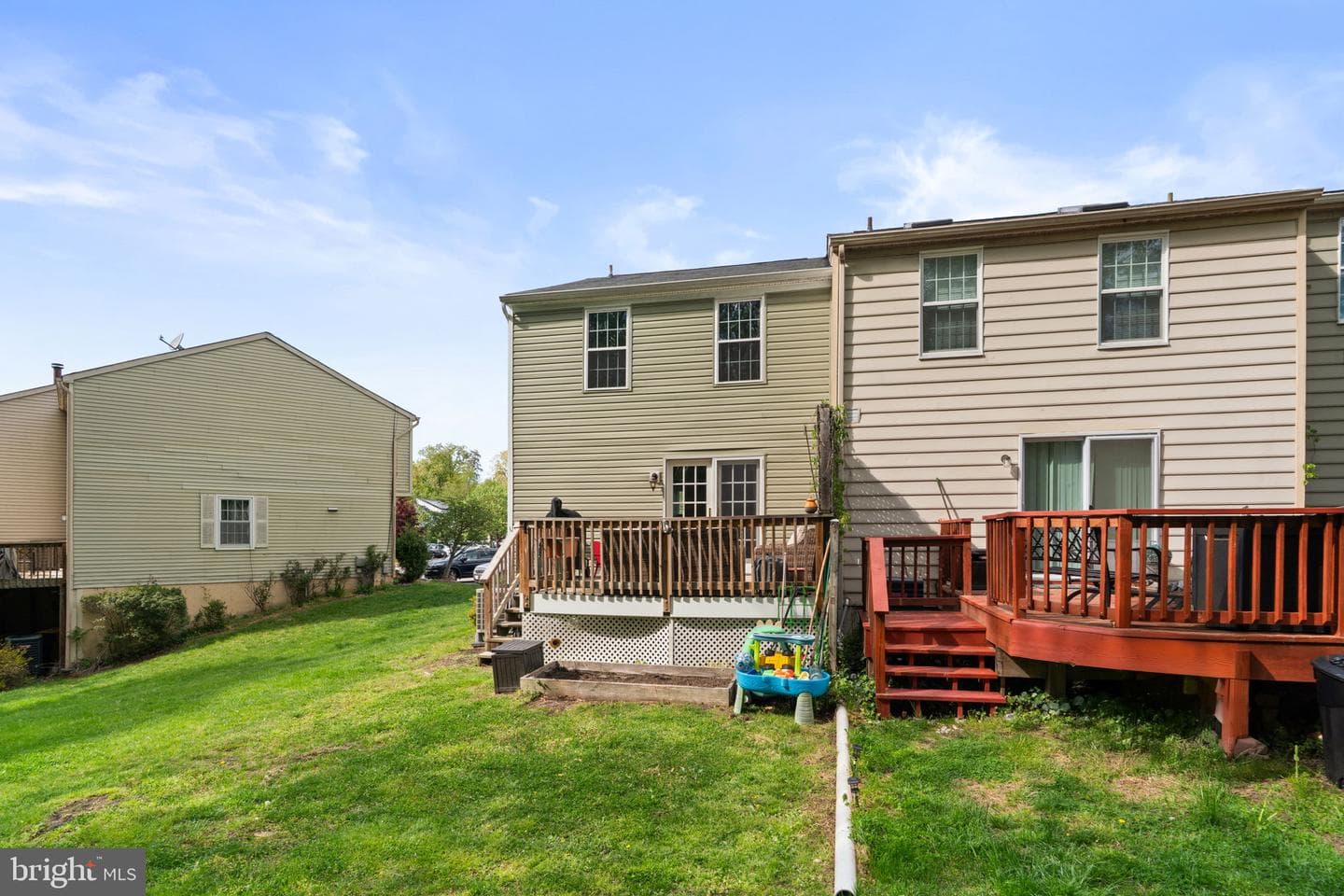 751 Willowby Run photo 36