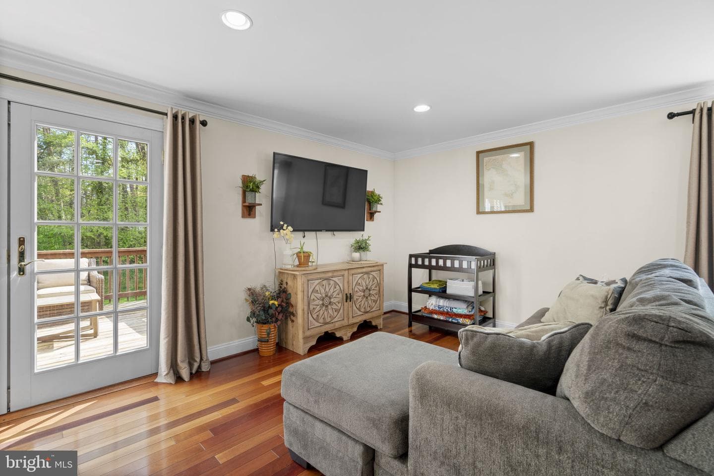 751 Willowby Run photo 5