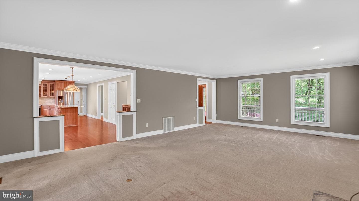 328 Greenridge Drive photo 12