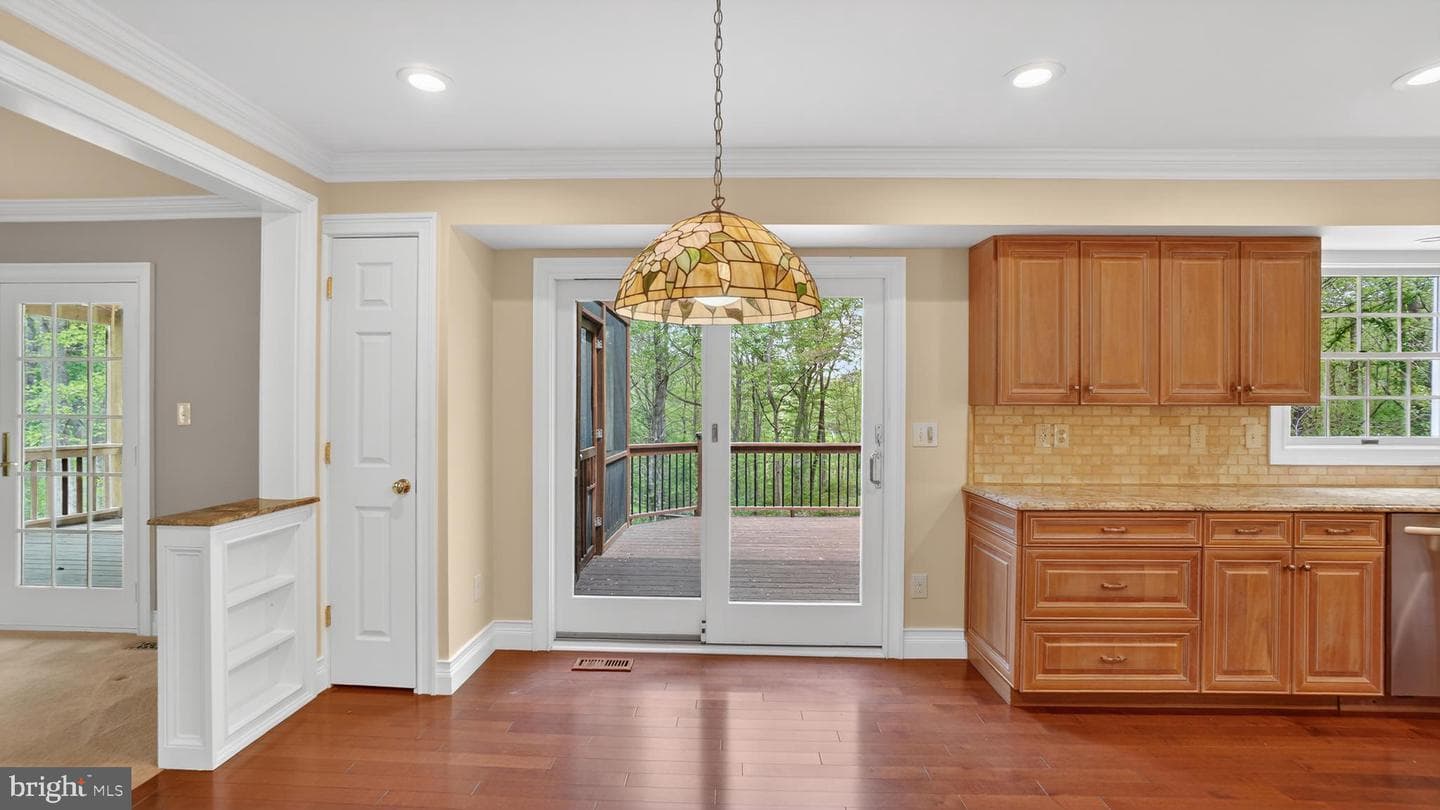 328 Greenridge Drive photo 25