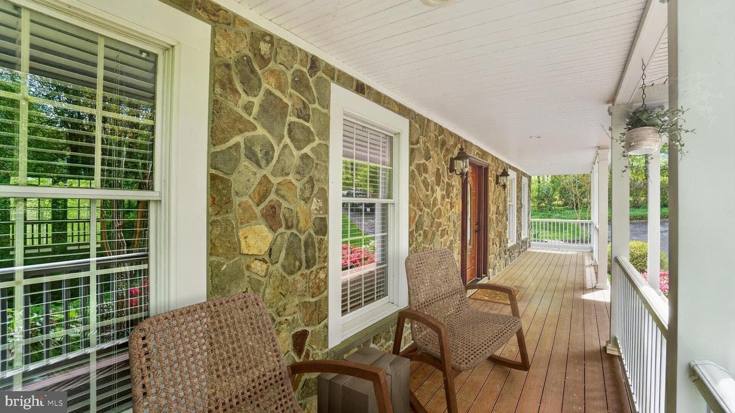 328 Greenridge Drive photo 7