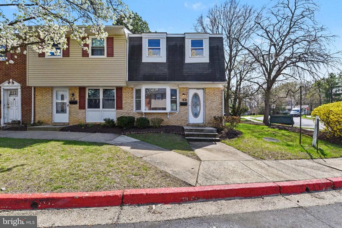 91 Heritage Court photo 2