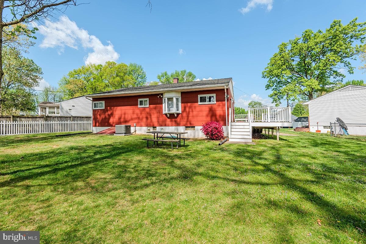 427 Carol Court photo 19