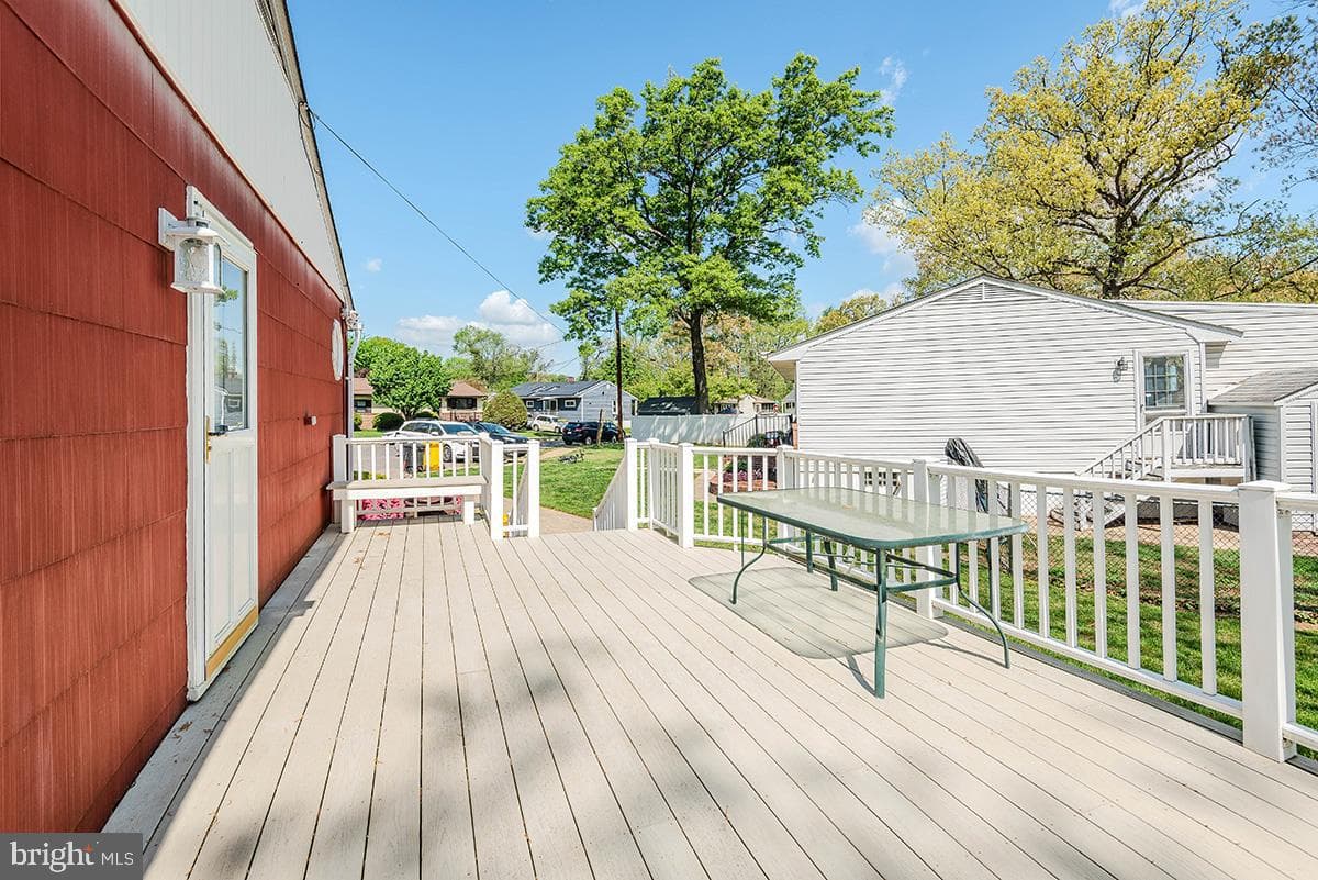 427 Carol Court photo 20