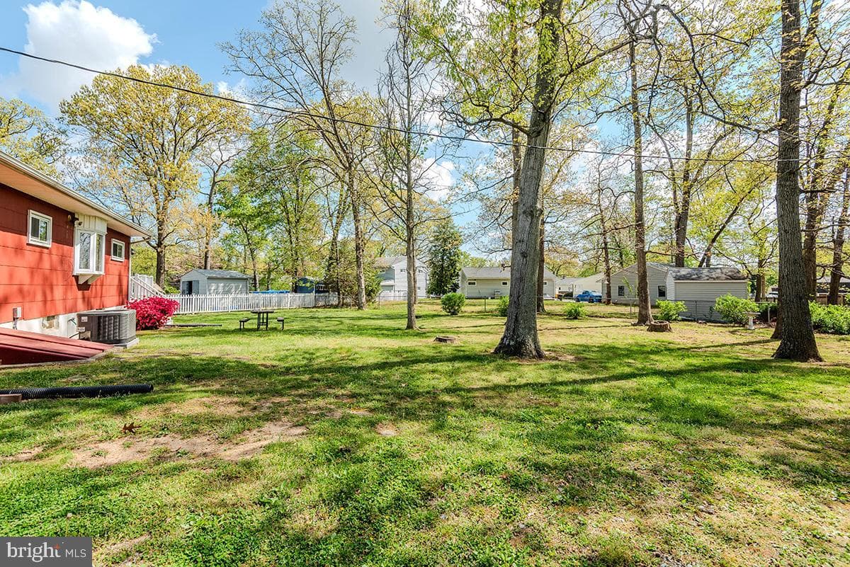 427 Carol Court photo 23