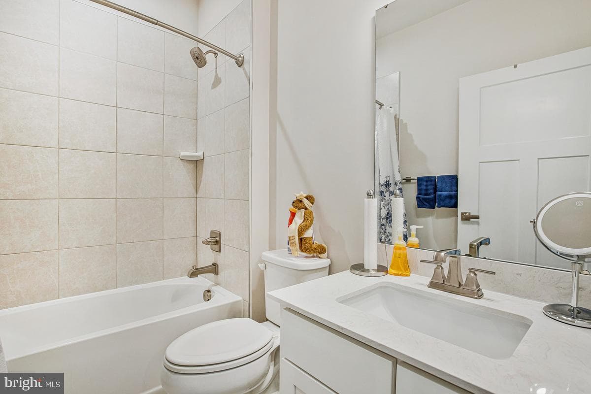 1536 Catbriar Way photo 10