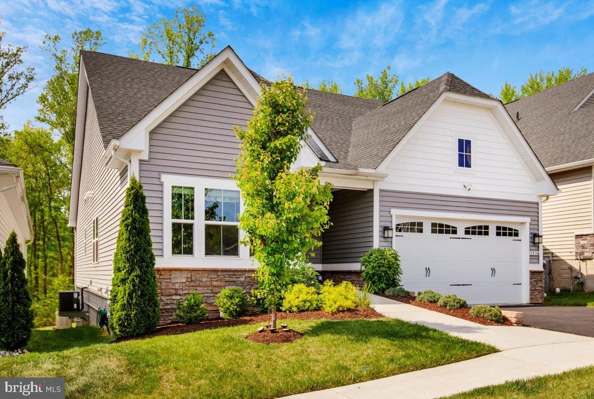 1536 Catbriar Way photo 3