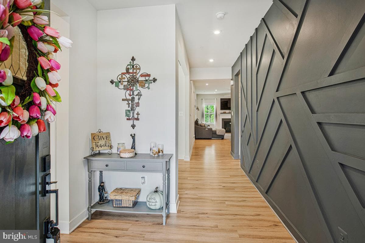 1536 Catbriar Way photo 4