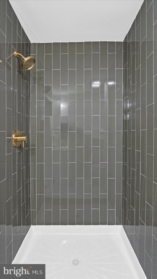 7956 Oakwood Road photo 21
