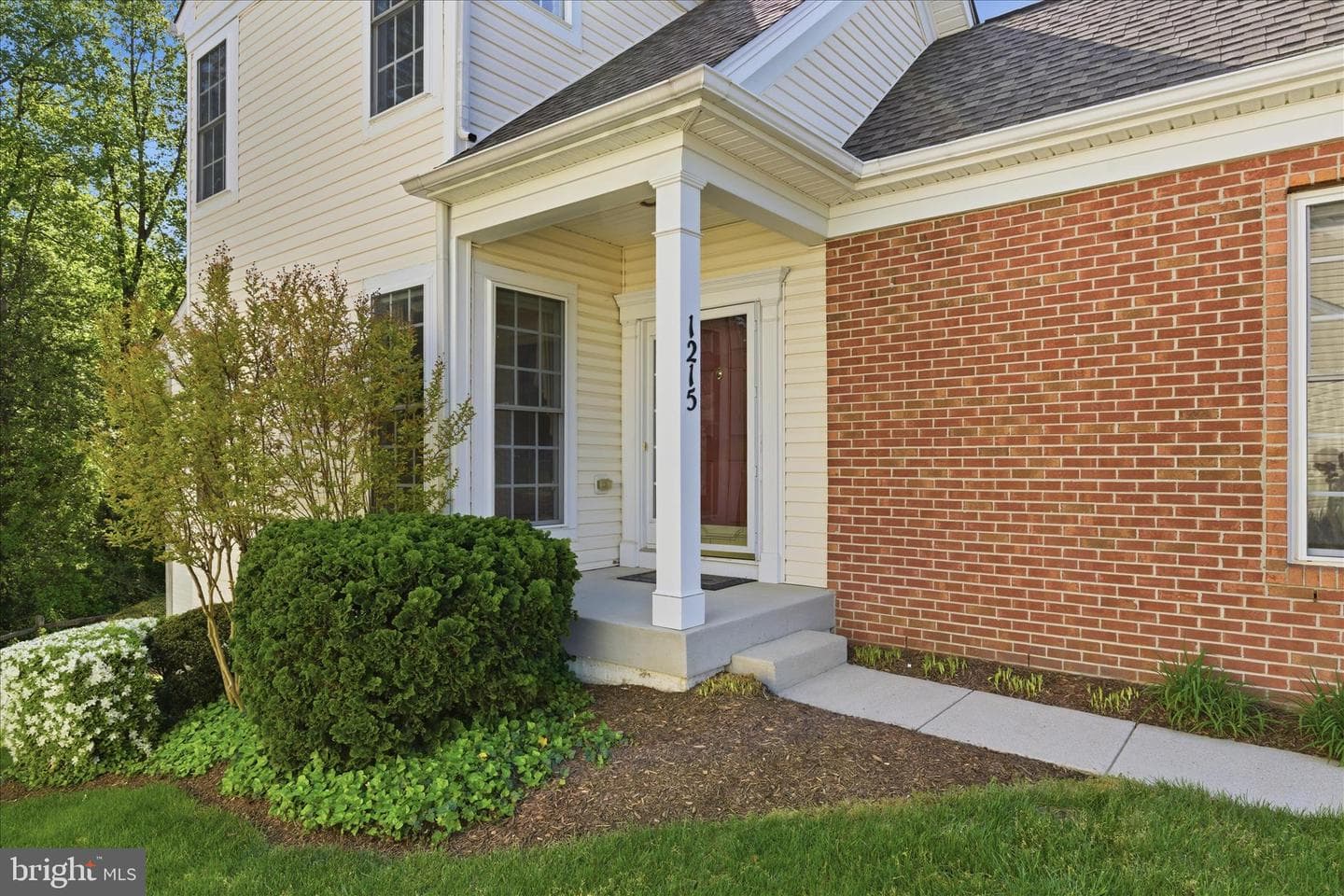 1215 Destiny Circle photo 7