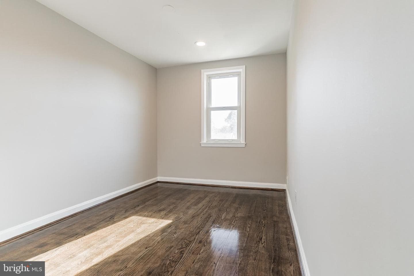 413 Rogers Avenue photo 8