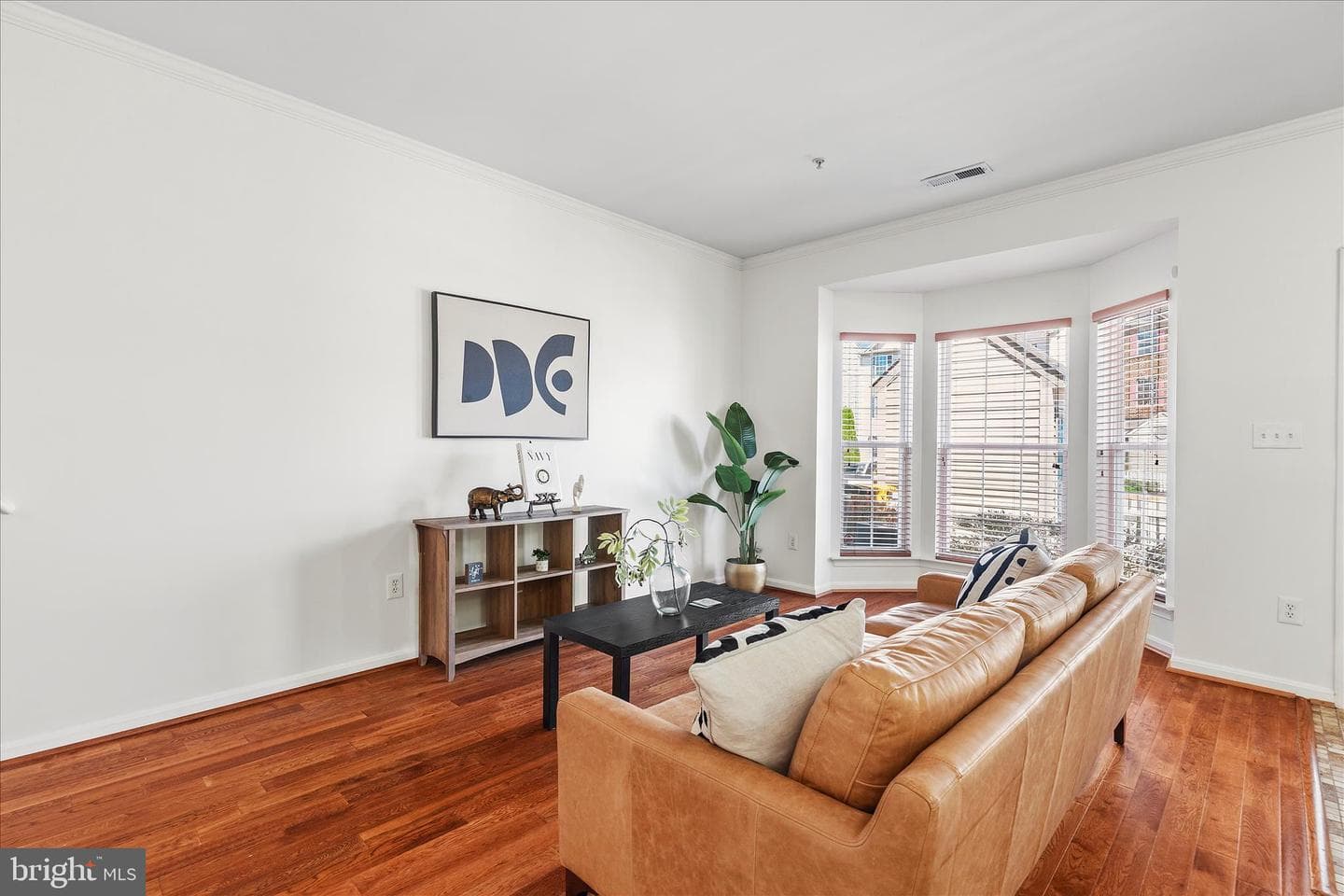 1929 Gardenia Court photo 3