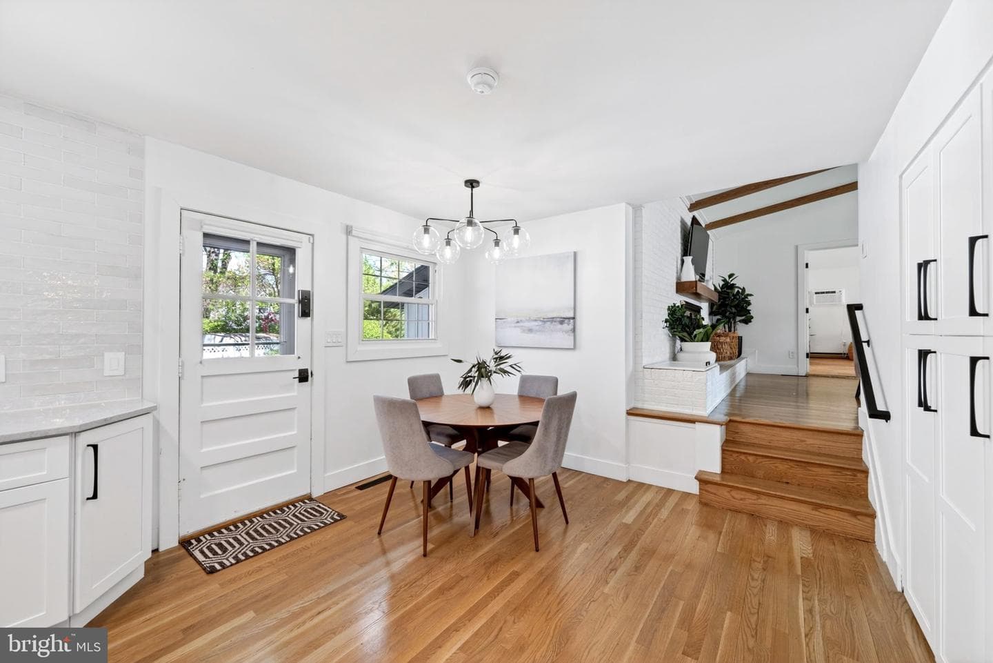 300 White Plains Court photo 13