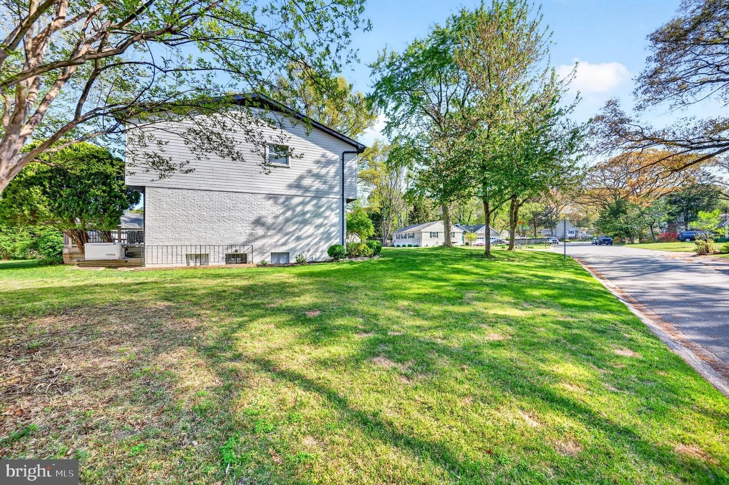 300 White Plains Court photo 53