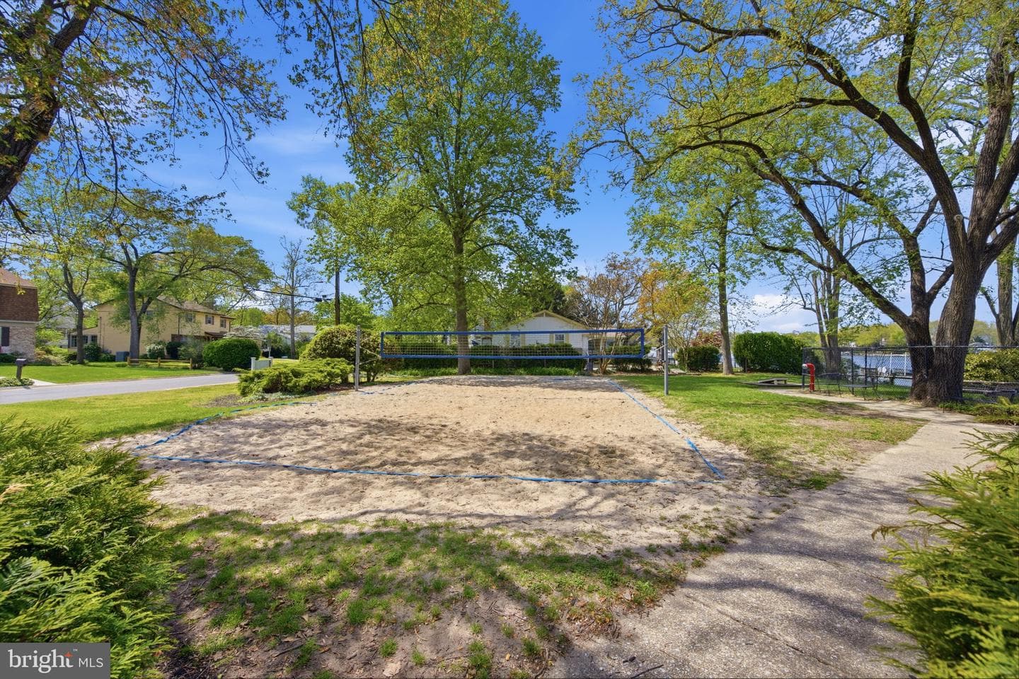 300 White Plains Court photo 58