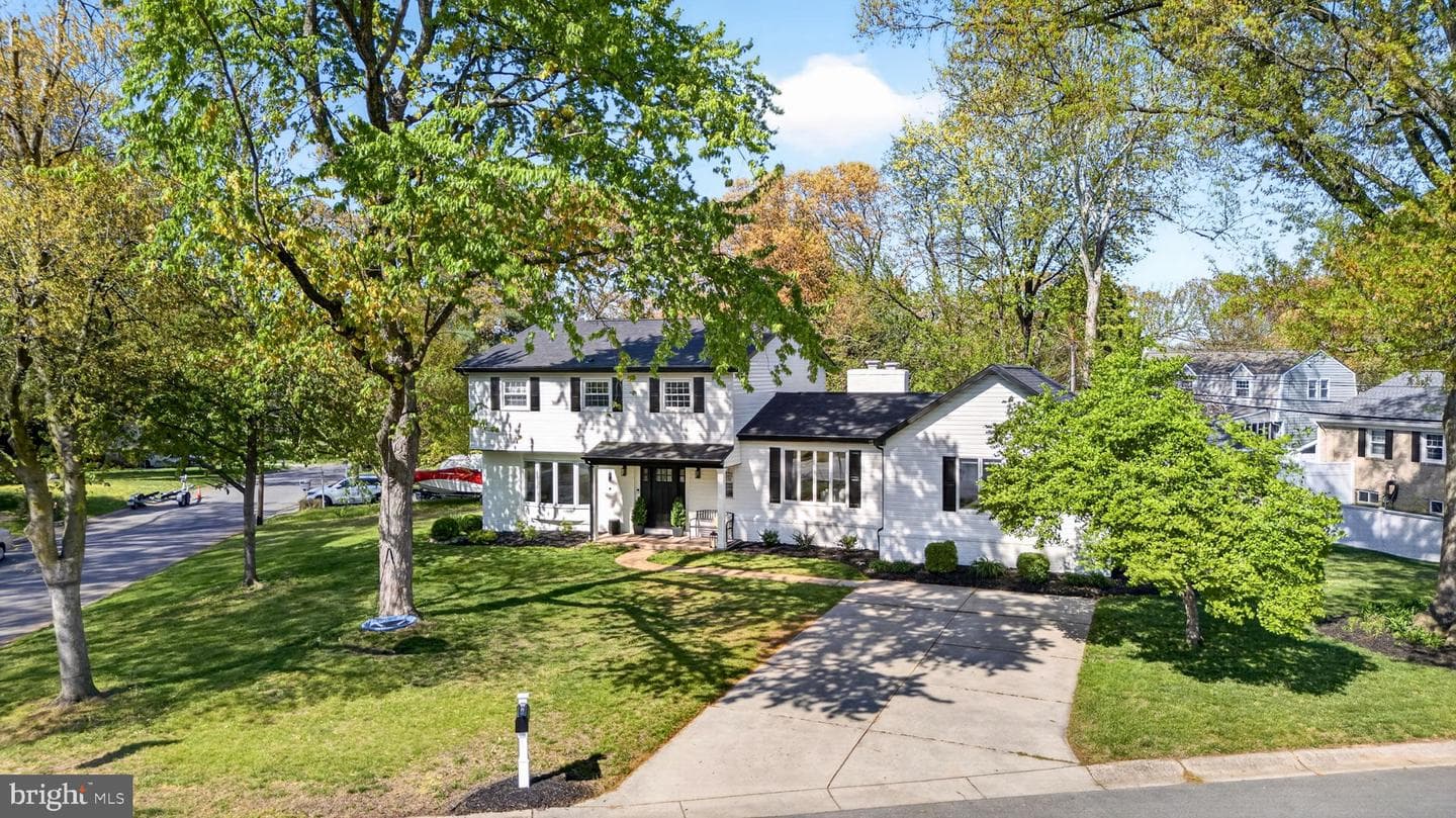 300 White Plains Court photo 74