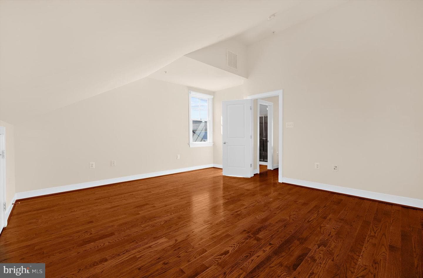47 Richards Lane photo 34