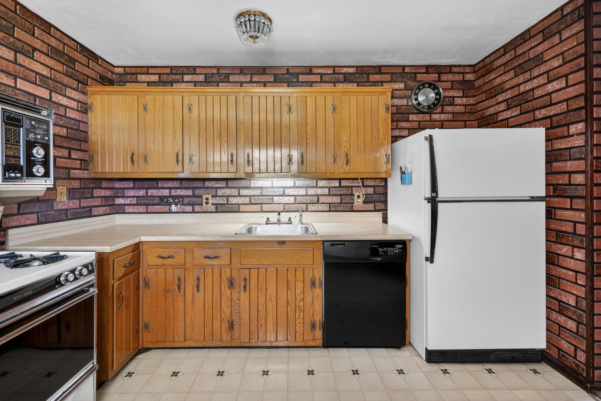 819 Bentwillow Drive photo 11