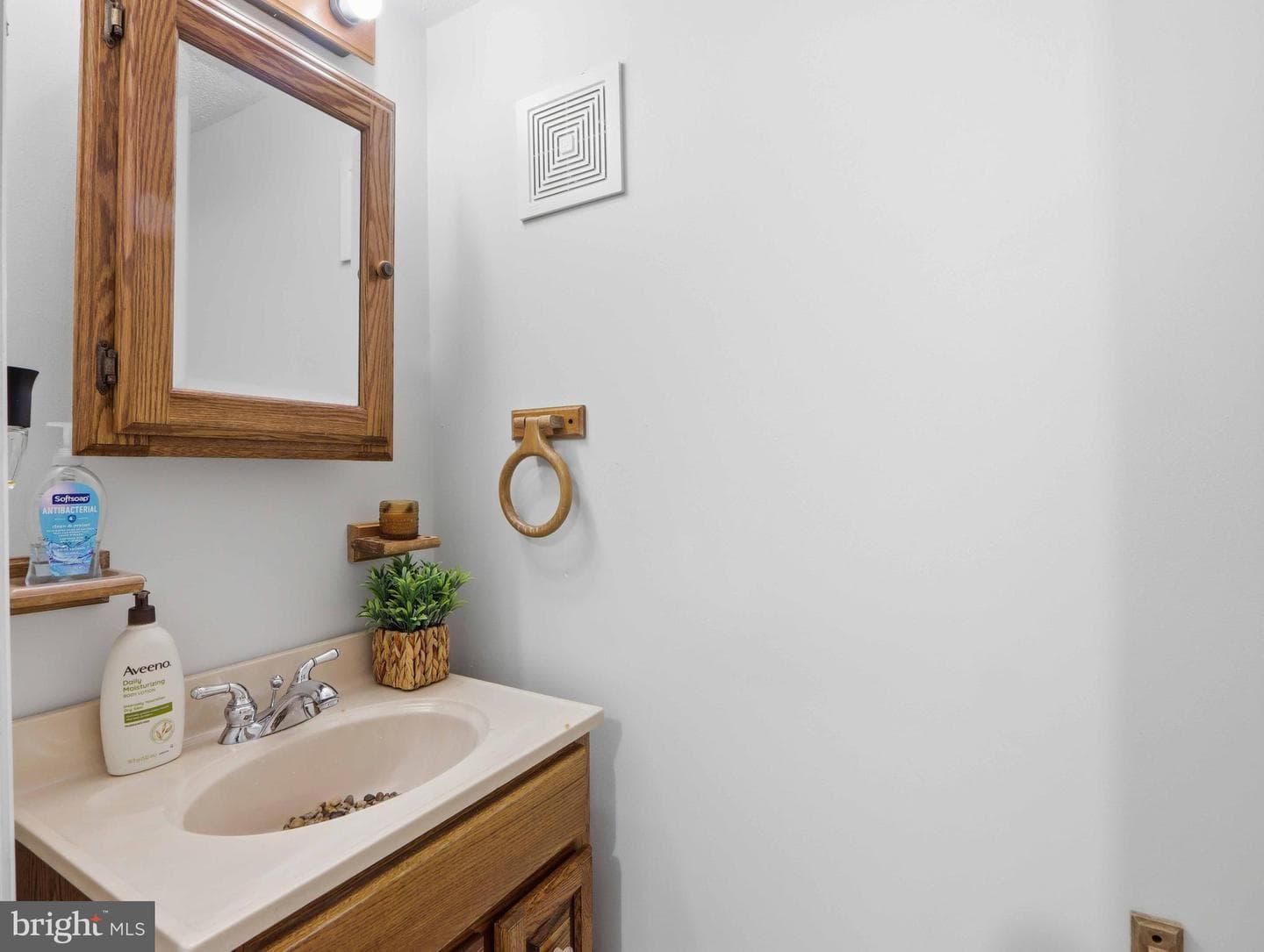 3652 Seaford Court photo 19