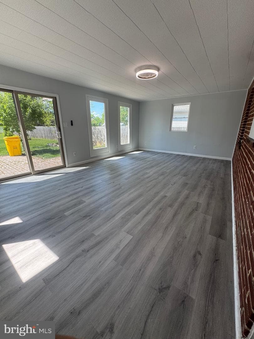 208 Kuethe Road NE photo 17