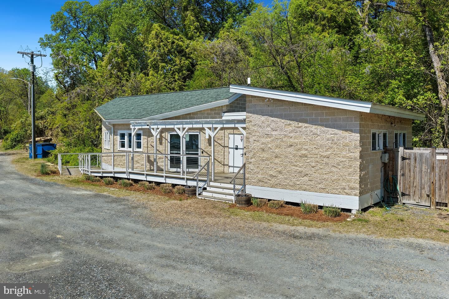 304 Riggs Avenue photo 53