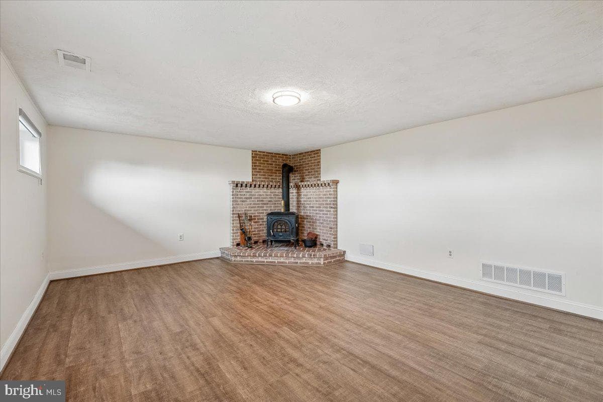 102 Green Spring Drive photo 29