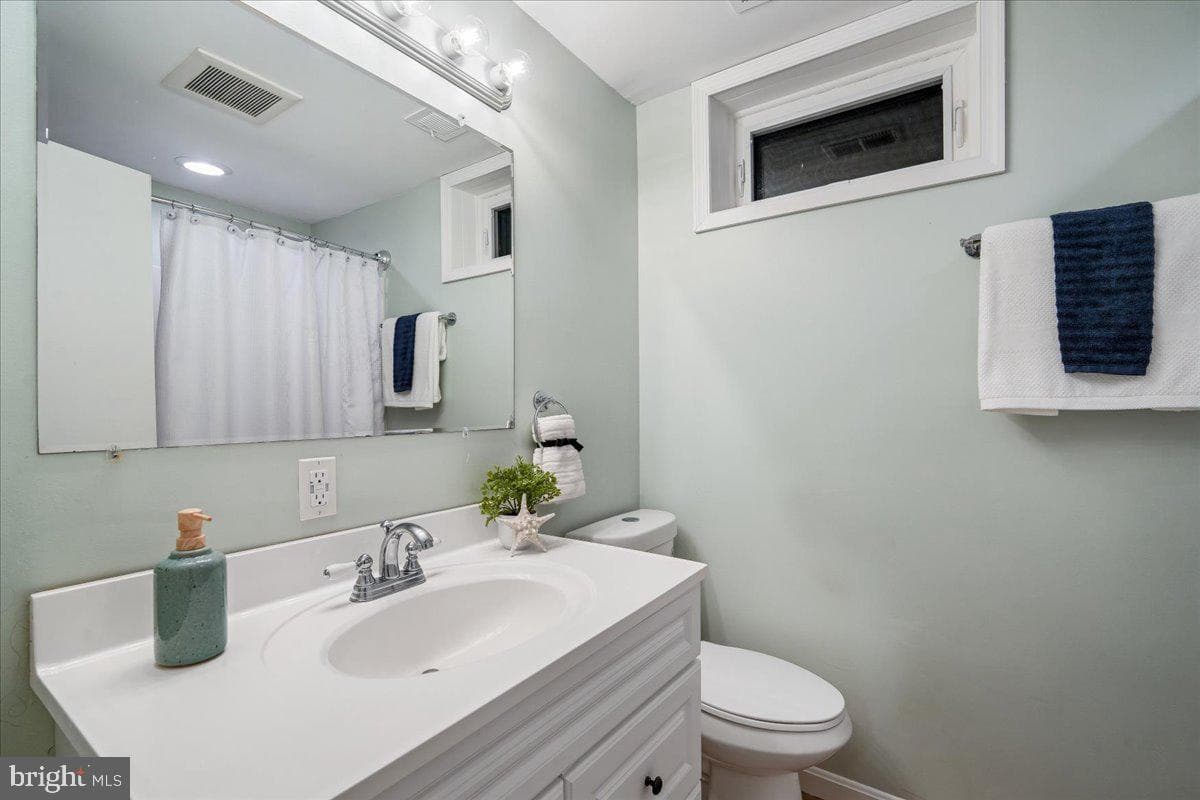 102 Green Spring Drive photo 33