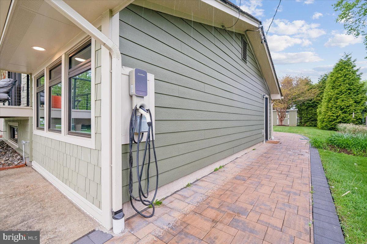 102 Green Spring Drive photo 54
