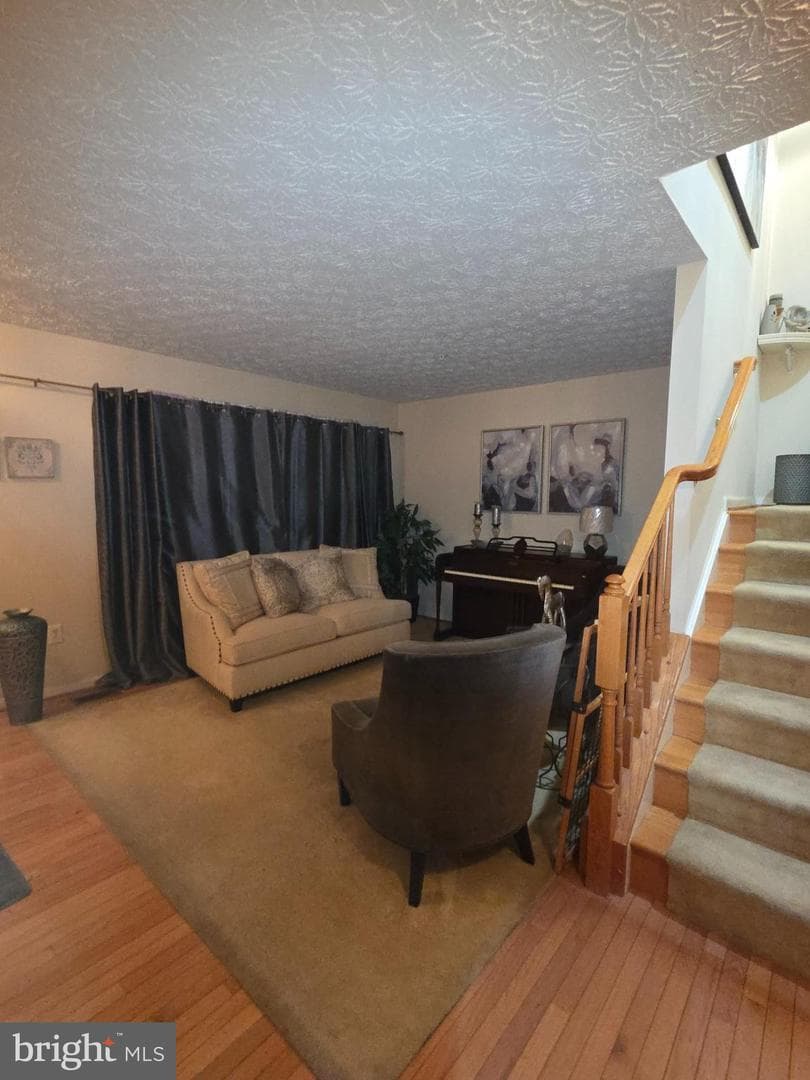 8311 Frostwood Dr photo 3