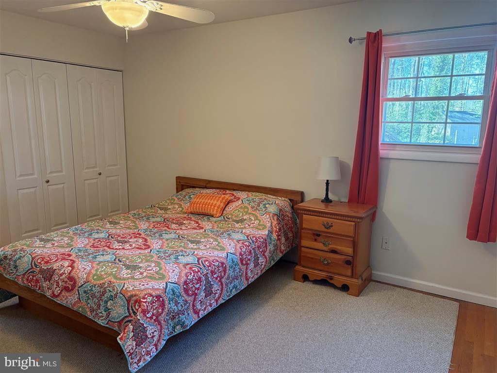 582 Richard Way photo 19