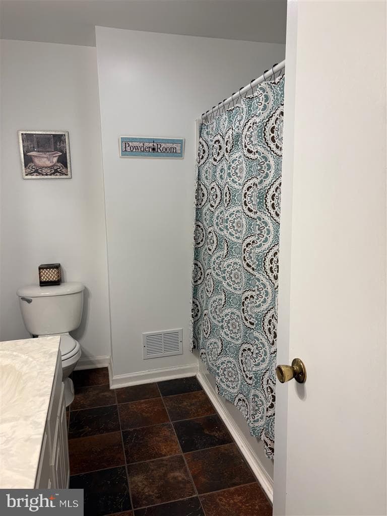 582 Richard Way photo 27