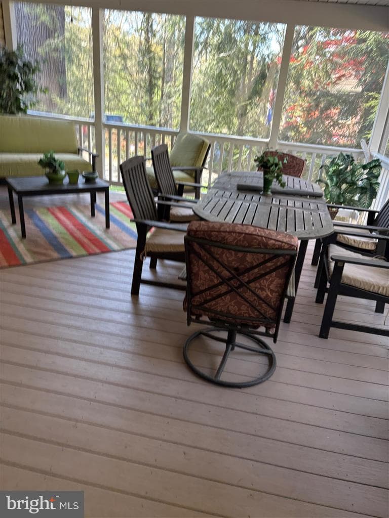 582 Richard Way photo 35