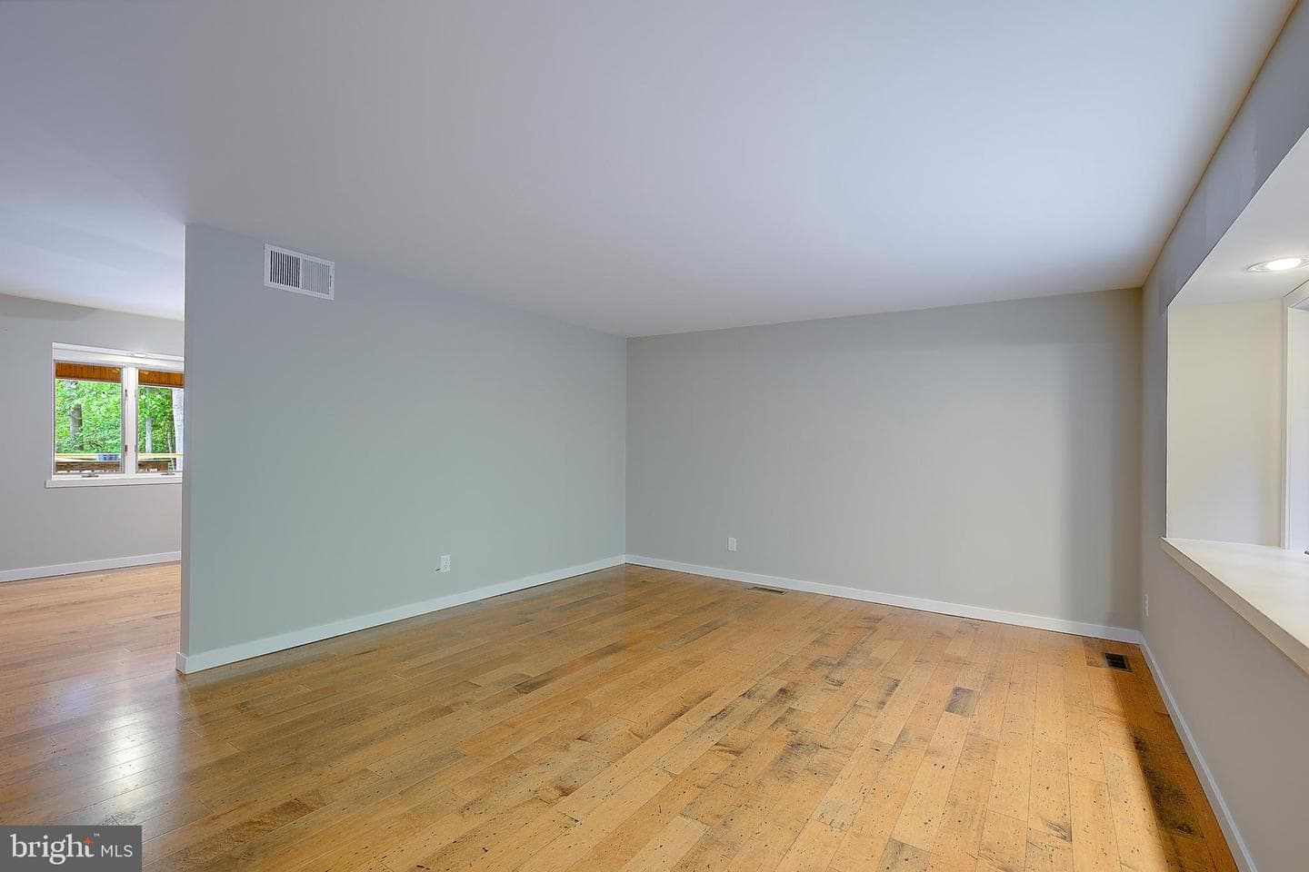 613 Woodsmans Way photo 8
