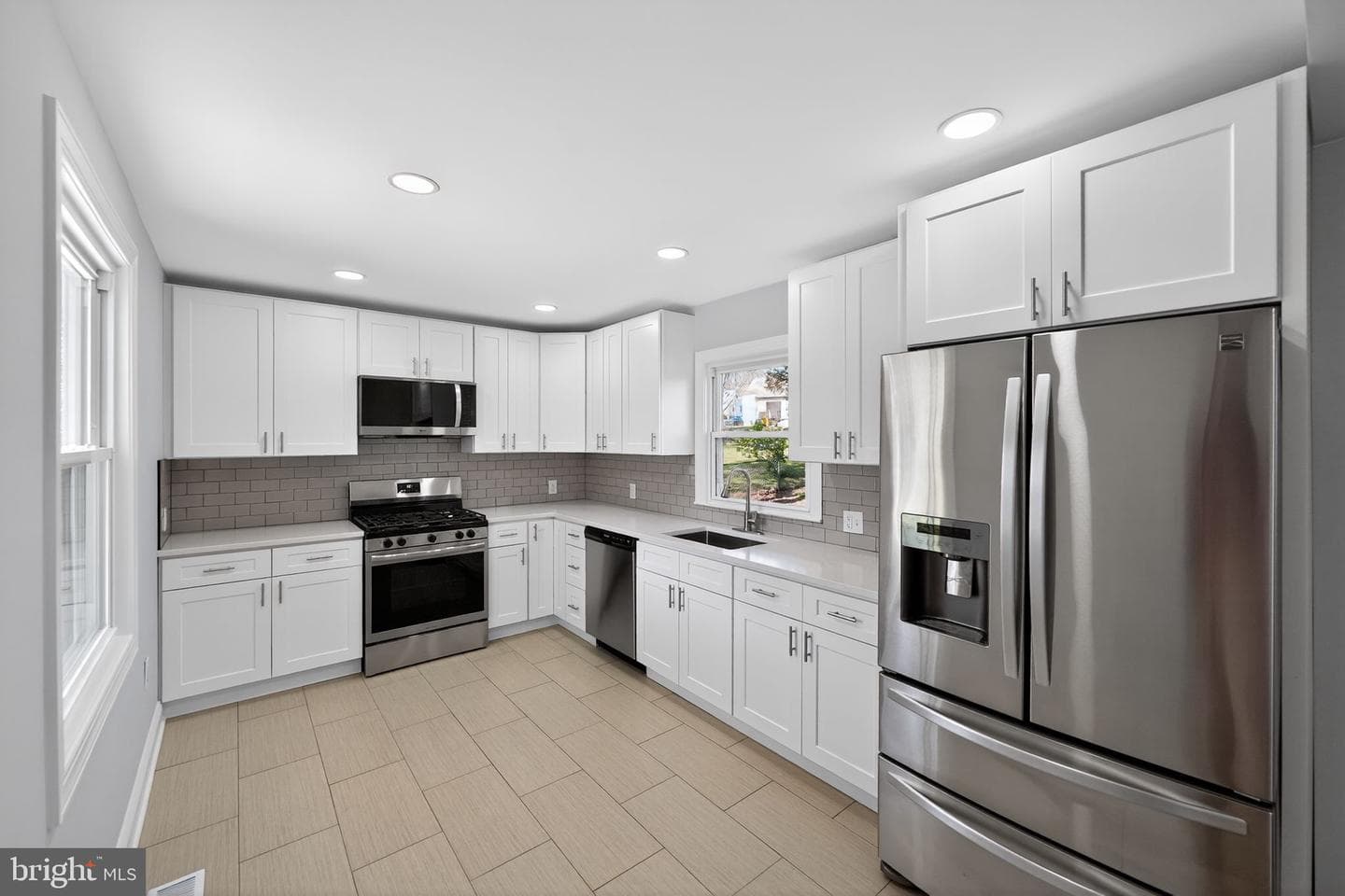 8 Hanford Drive photo 10