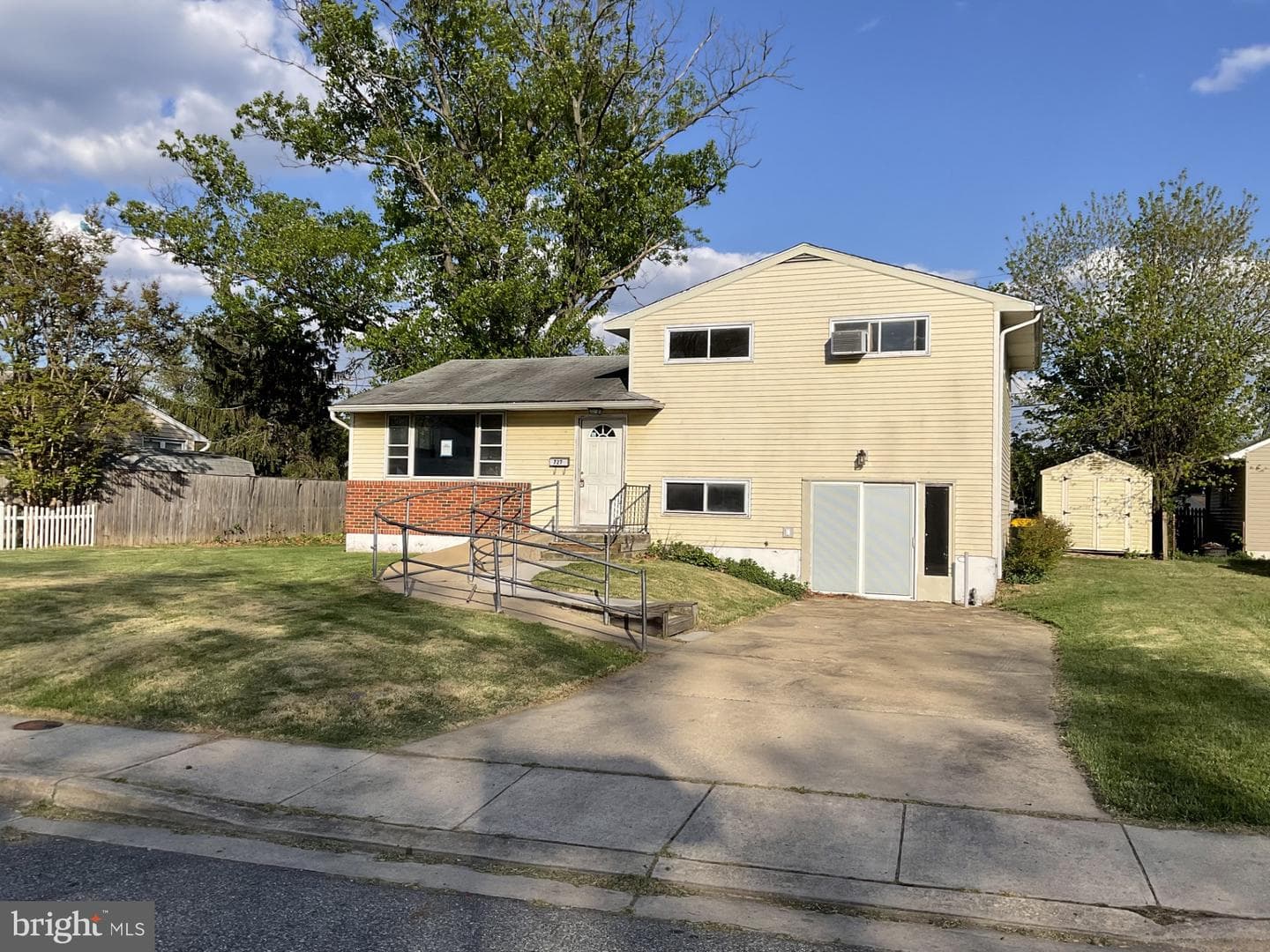 727 Delmar Avenue photo 2