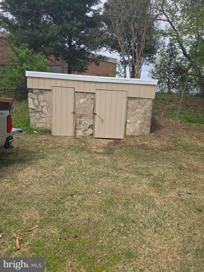 601 W. Furnace Road photo 13