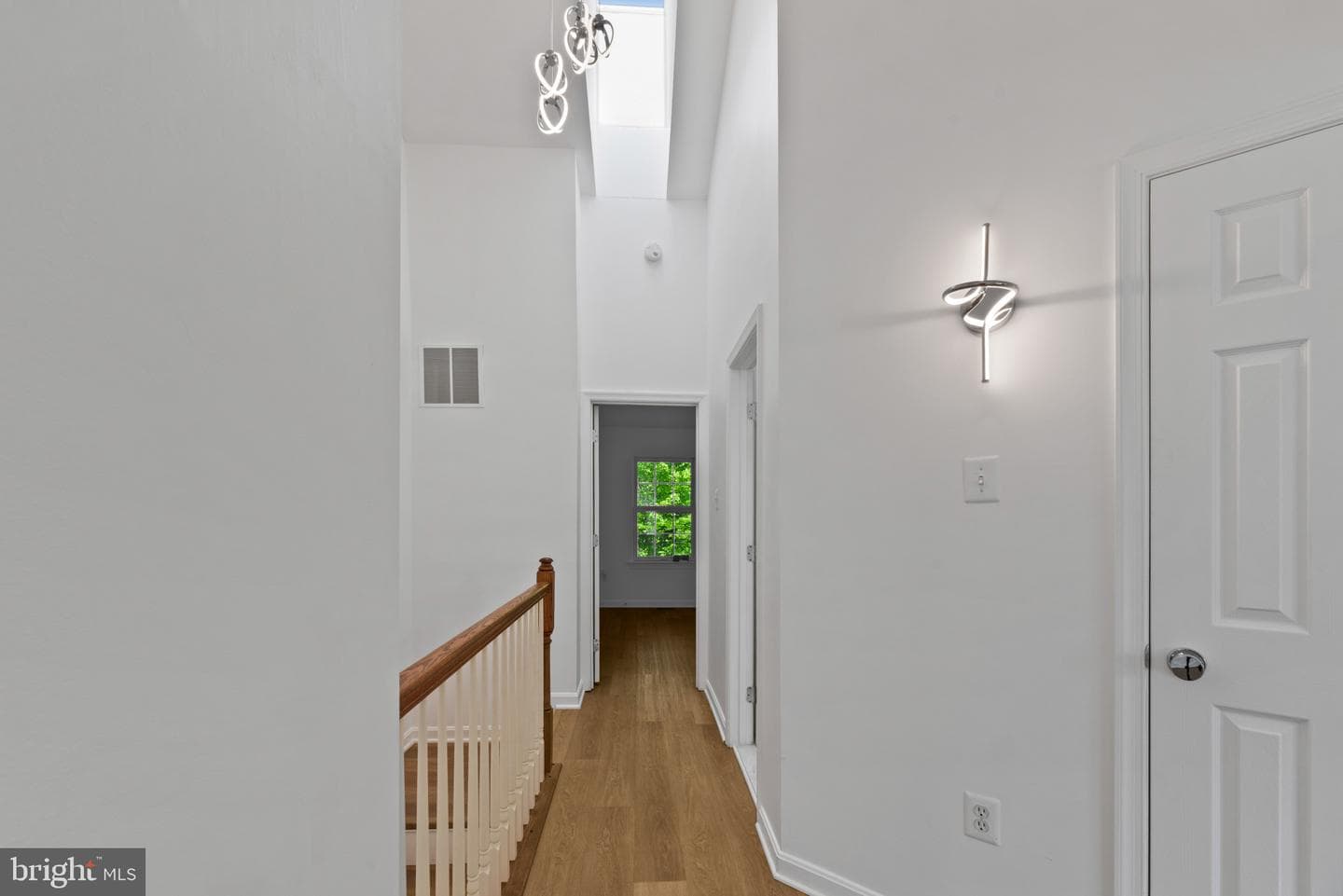 1457 Falcon Nest Court photo 16