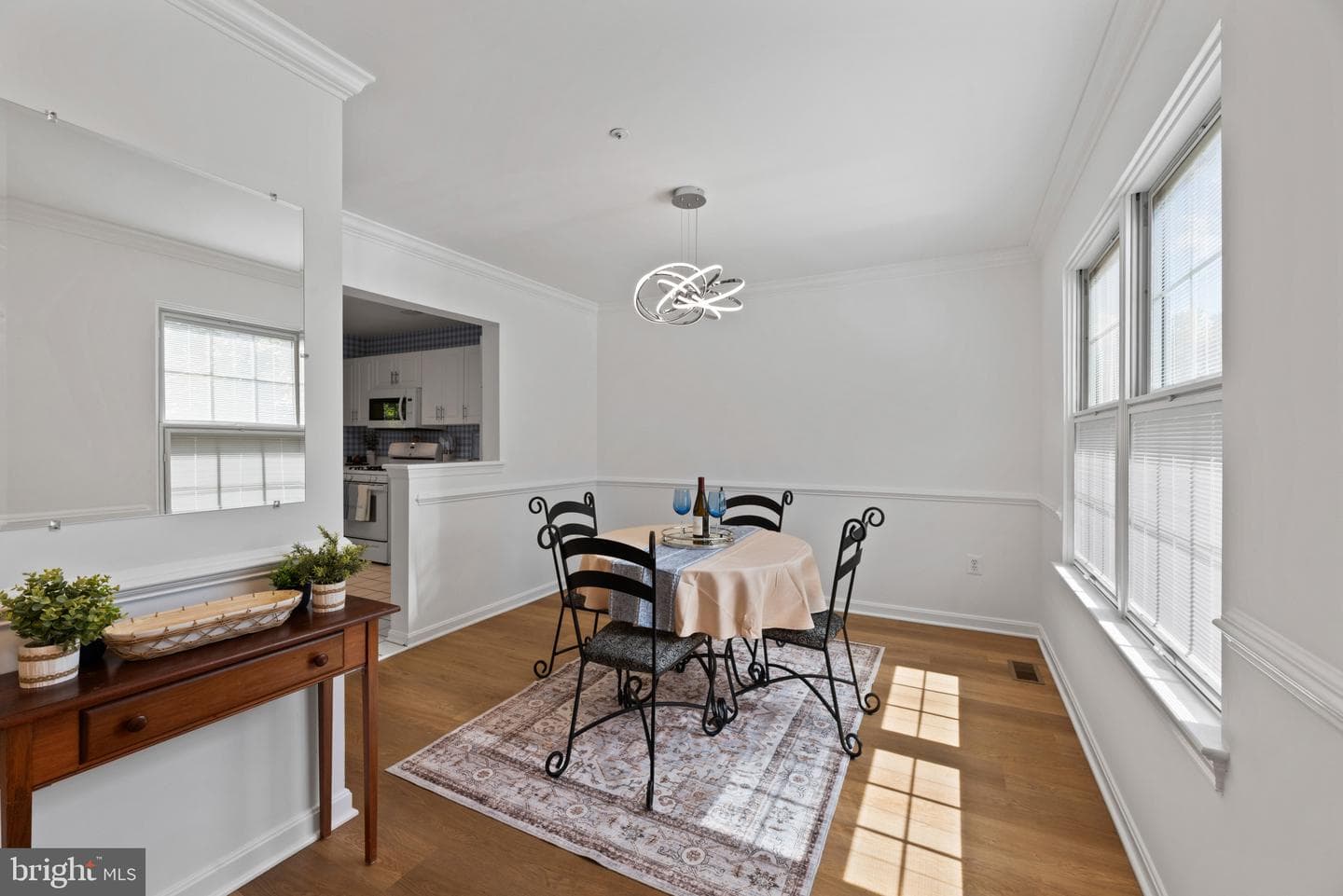 1457 Falcon Nest Court photo 8
