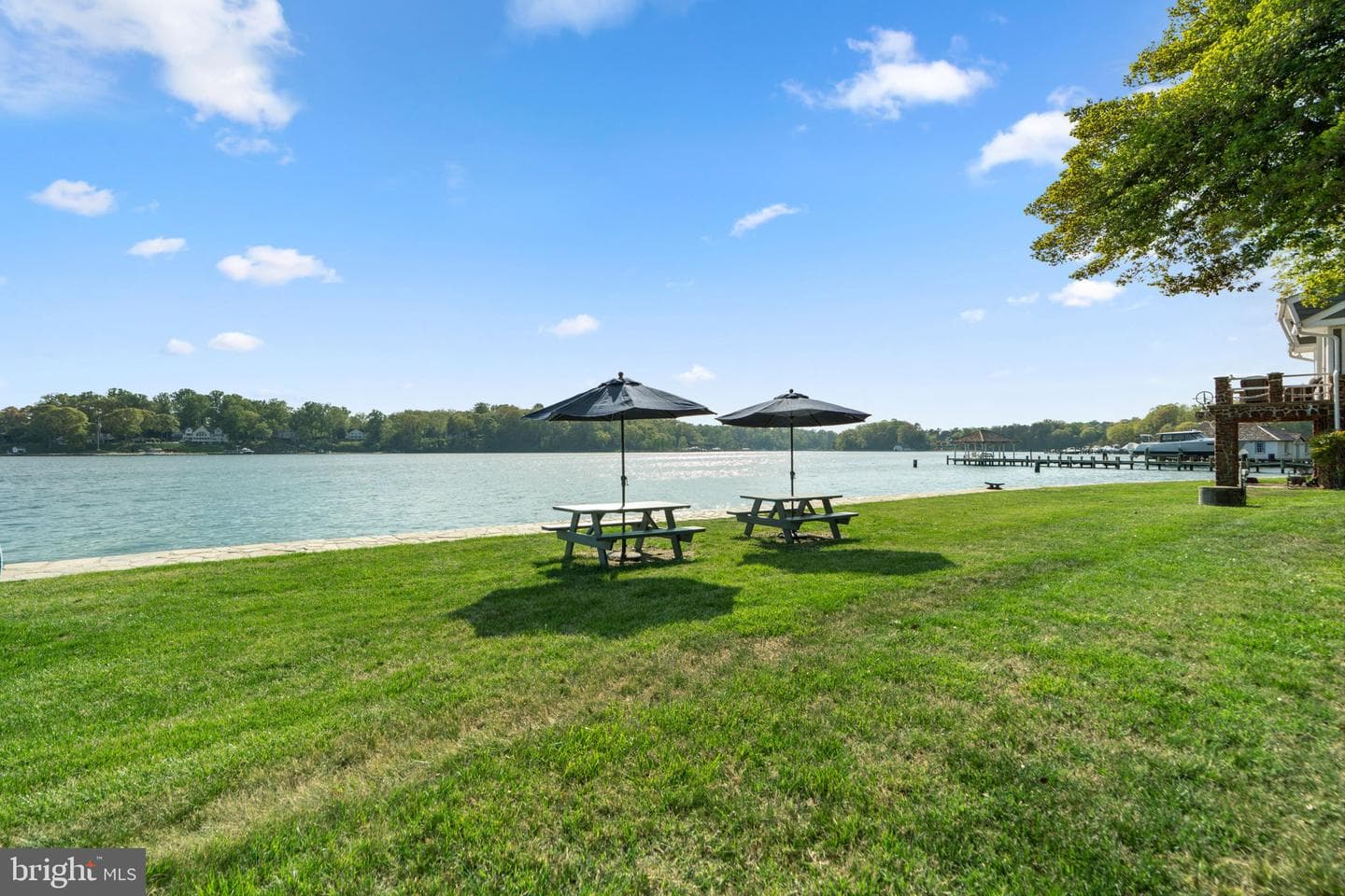 674 Hendler Road photo 35