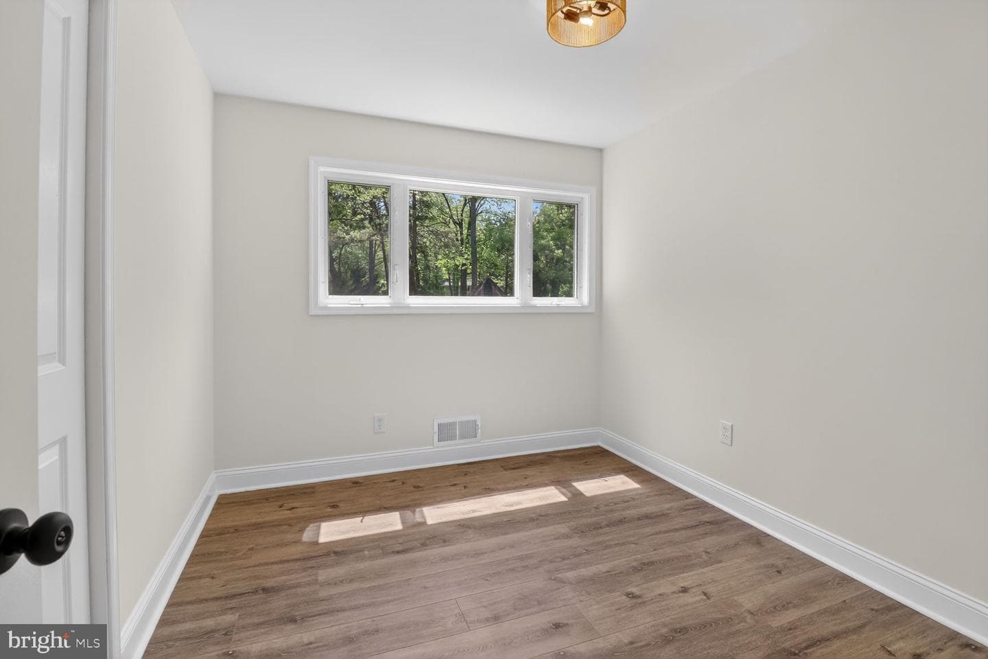 420 Edgemere Drive photo 14
