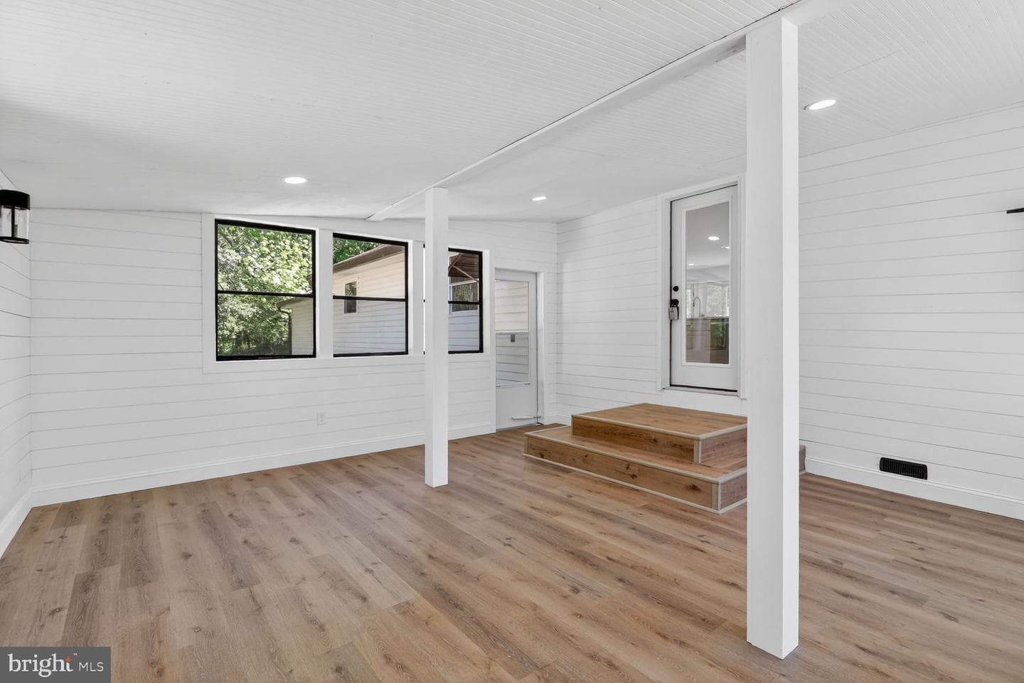 420 Edgemere Drive photo 8