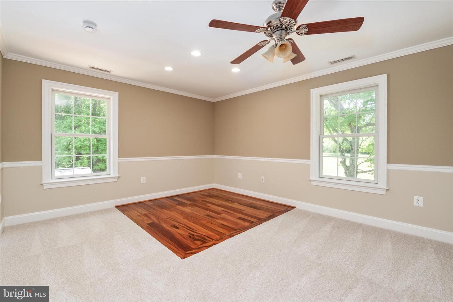 401 Beach Drive photo 22
